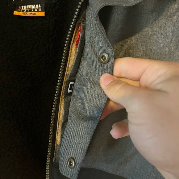 686 Insulated Snow Jacket, Women's Small, Grey and Black like New - Picture 6 of 9